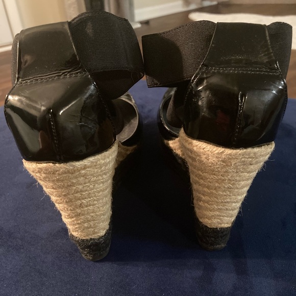 Shoes - Picture 5 of 7